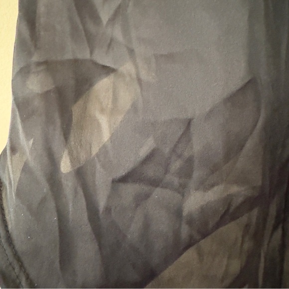 NWOT Bundle of 2 Forever 21 Tops - Picture 6 of 11